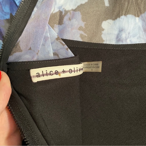 NWT Alice + Olivia Delora Turtleneck Mesh Dress 0 - Picture 6 of 10